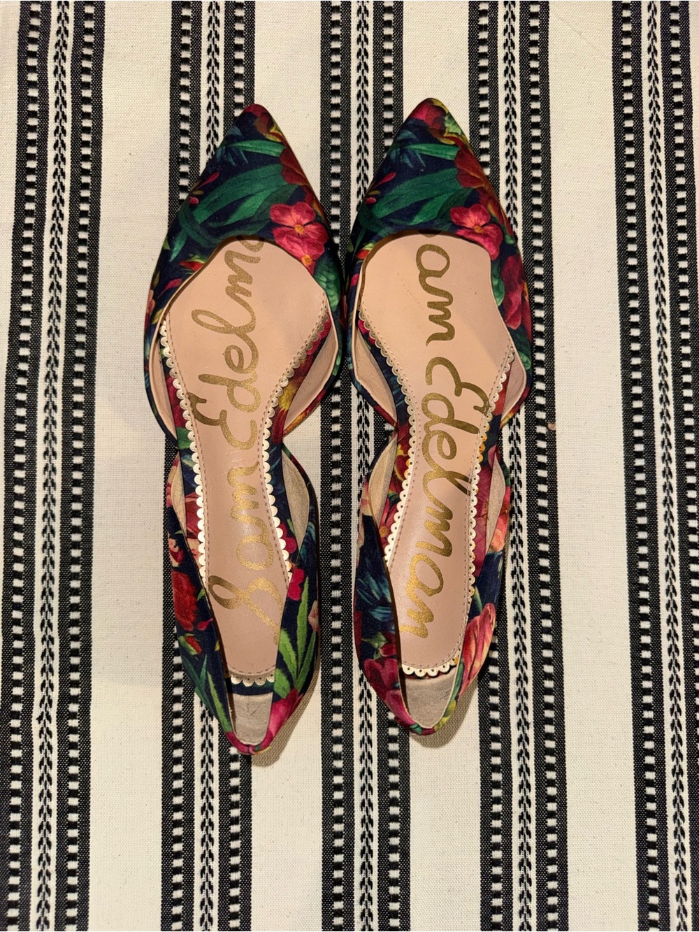 Sam Edelman Floral Pointed D'Orsay Flats in Green, Pink & Red, Size 7.5 - Picture 6 of 15